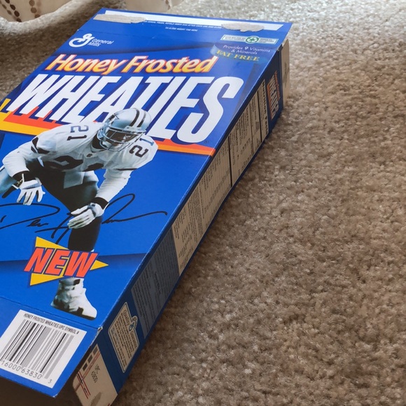 Dallas Cowboys' Deion Sanders 1997 Frosted Wheaties - Picture 4 of 7